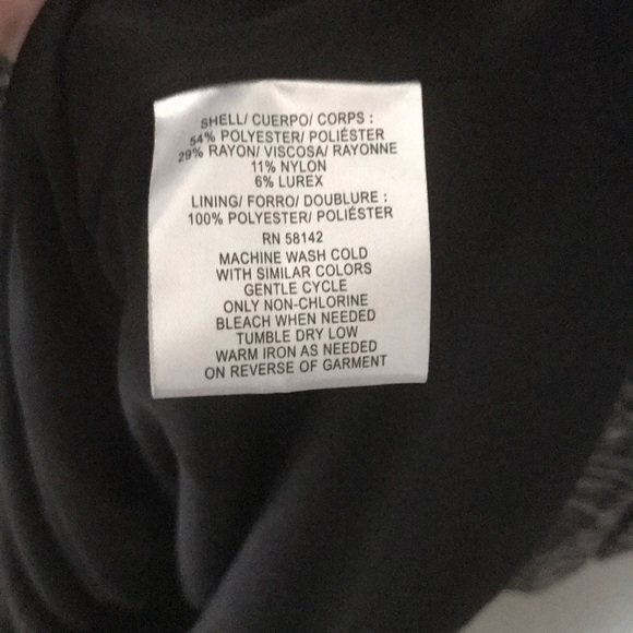 London Time Curve Dress with bell sleeves - Picture 4 of 4